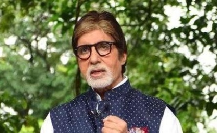 Amitabh Bachchan hints at undergoing surgery