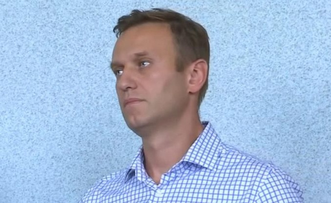 Navalny daughter accepts human rights award on his behalf