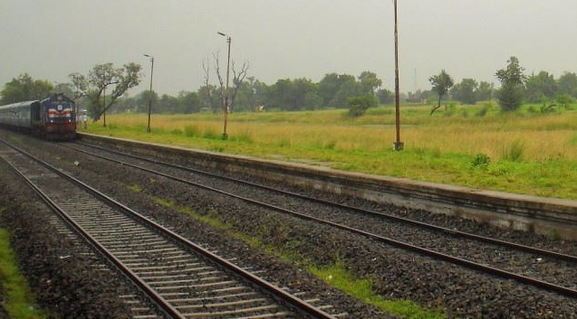 Body of man found near railway tracks in Nadia